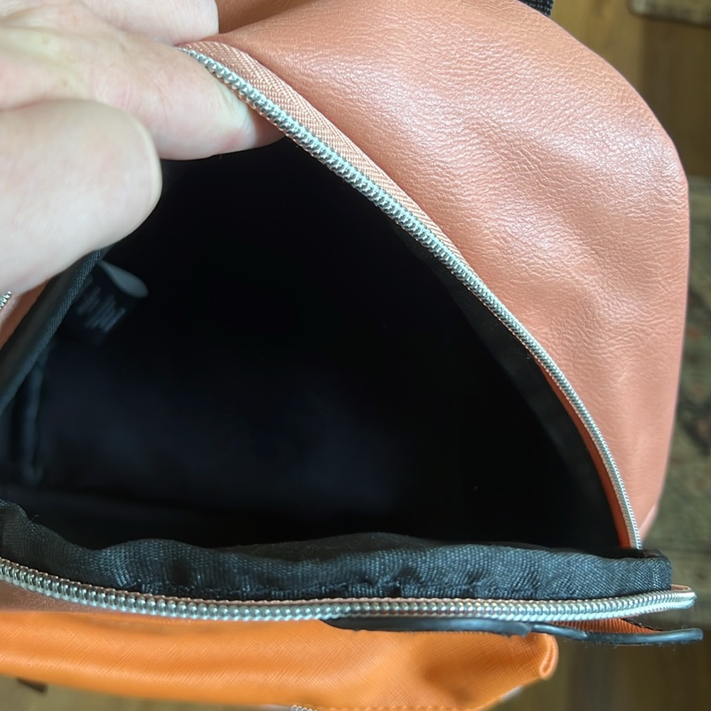 Sanrio Hello Kitty x Naruto Shippuden Mini Backpack Purse - Picture 2 of 3